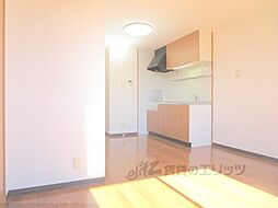 クレストビレッジIII 201 2階1LDKのリビング/ダイニング