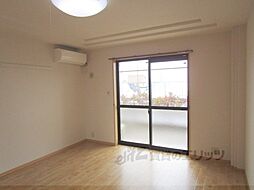 アビエスII 105 1階1Kのリビング/ダイニング