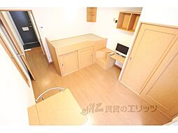 レオパレスおうみ 108 1階1Kのリビング/ダイニング