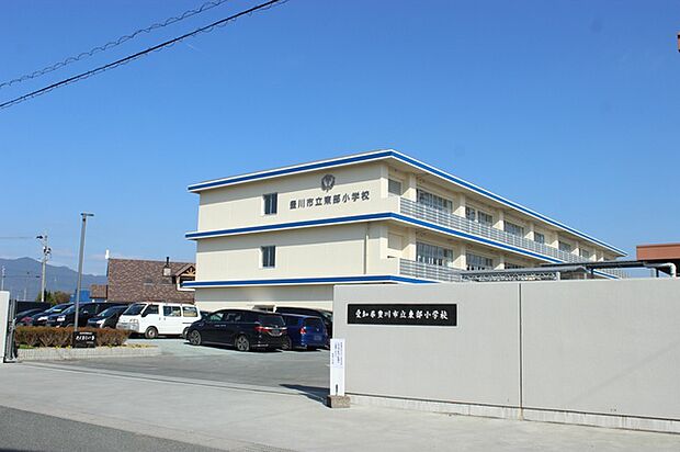 東部小学校（1800m）