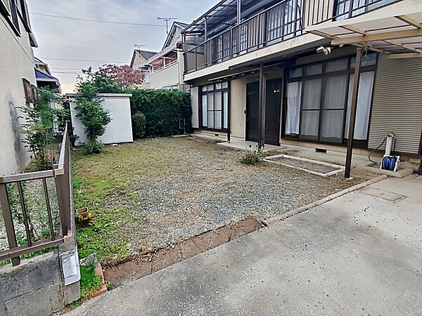 広いお庭で家庭菜園、BBQ、キャッチボール、そんな理想を叶えます。