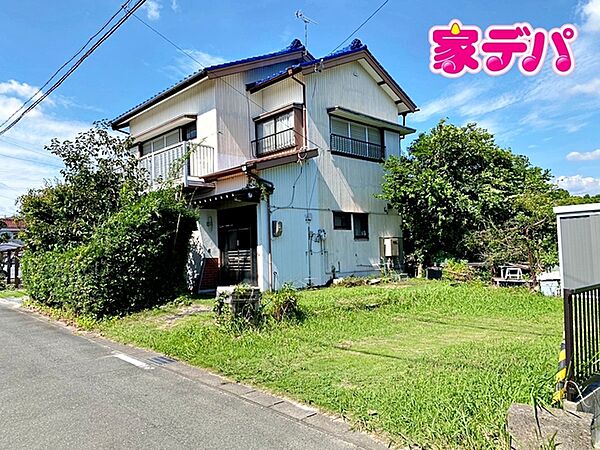 JR「愛知御津」駅まで徒歩16分、バス停も徒歩2分で通勤通学も安心です。国道23号線バイパス「為当IC」に近く蒲郡・豊橋方面へのアクセス良好です。