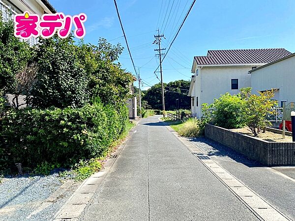 前面道路：西側約3.5ｍ幅
