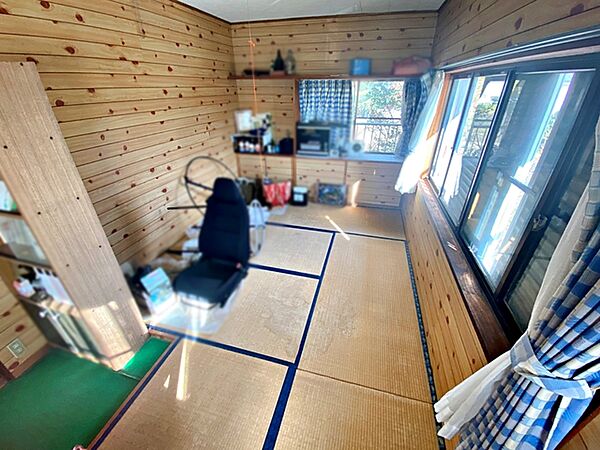 部屋数が必要なご家族にピッタリの5LDKです！