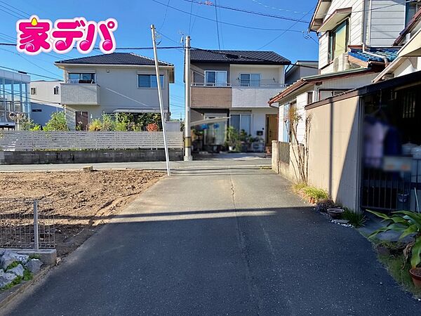 前面道路：西側