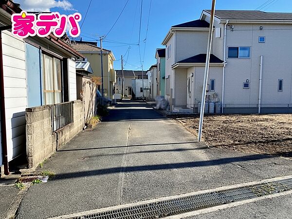 前面道路：西側