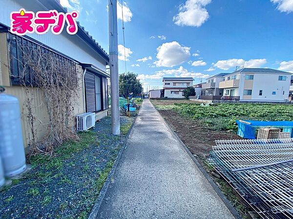前面道路：南西側約1.8ｍ