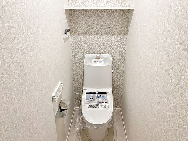 各フロア1カ所ずつシャワー機能付トイレを設置しており、忙しい朝の混雑も解消！ 