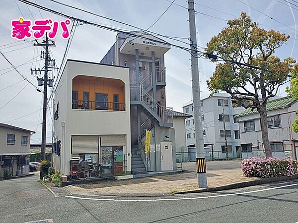 JR「三河三谷」駅前の立地！ 店舗をお探しの方におすすめです　 各階トイレ・洗面台付、居住スペースもあります　 外階段あり
