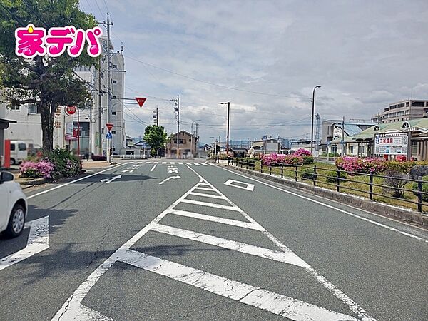 前面道路：北側幅員約9ｍ公道