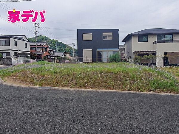 現地や周辺環境も一緒にご確認頂けます。現地ご案内致します。お気軽にお問合せ下さい。