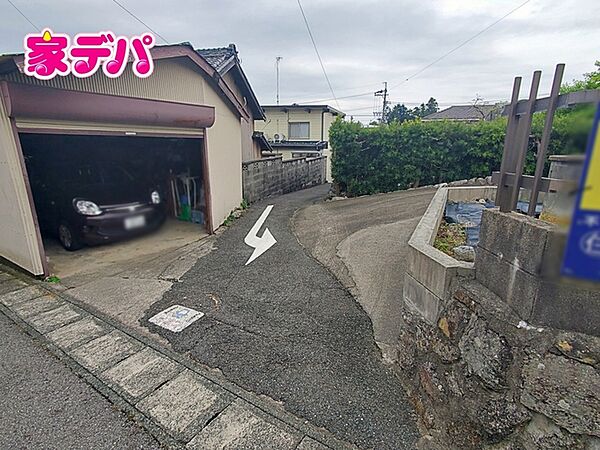 前面道路：東側幅員約1.9ｍ公道