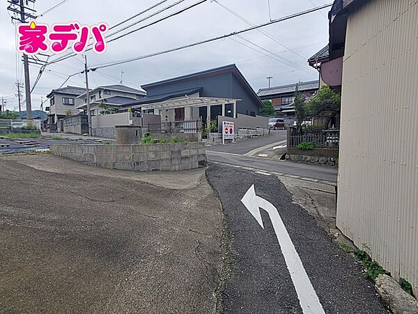 前面道路：東側幅員約1.9ｍ公道