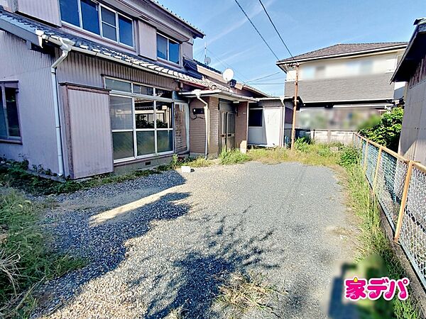 飯田線「豊川駅」まで徒歩約15分で通勤・通学に便利です。