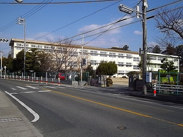 三蔵子小学校（170m）