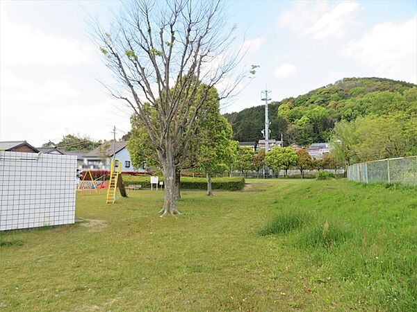 星越公園（750m）