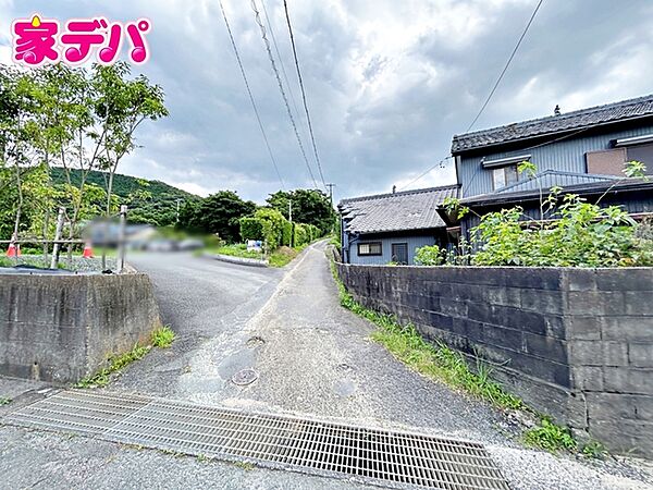 前面道路：公道北東約3ｍ幅