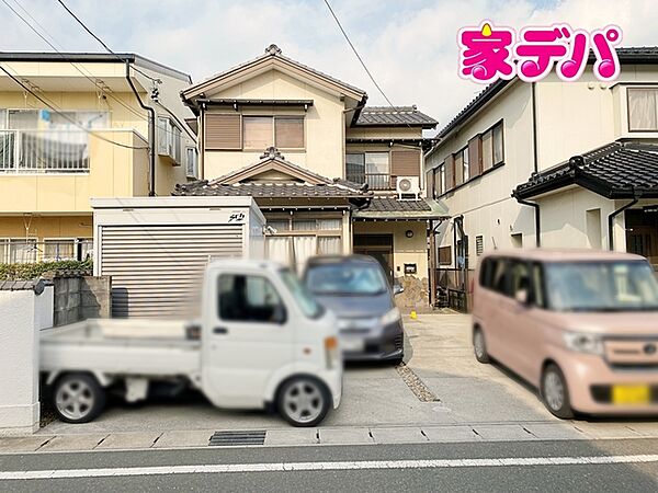 住宅ローンにご不安のあるお客様も、まずはお気軽にご相談下さい。お客様に最適な資金計画と金融機関をご案内いたします。