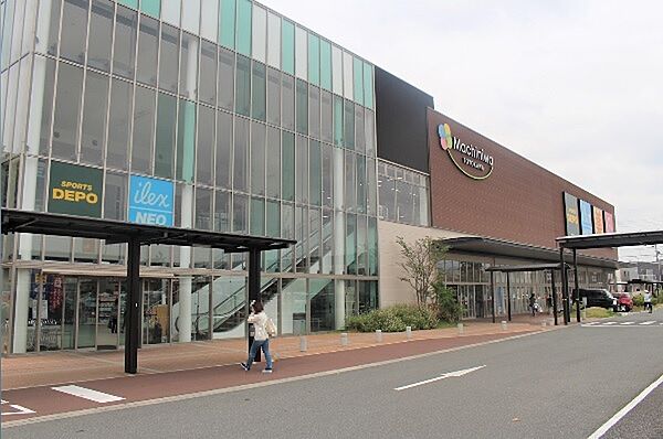 遠鉄ストア豊川店（1070m）
