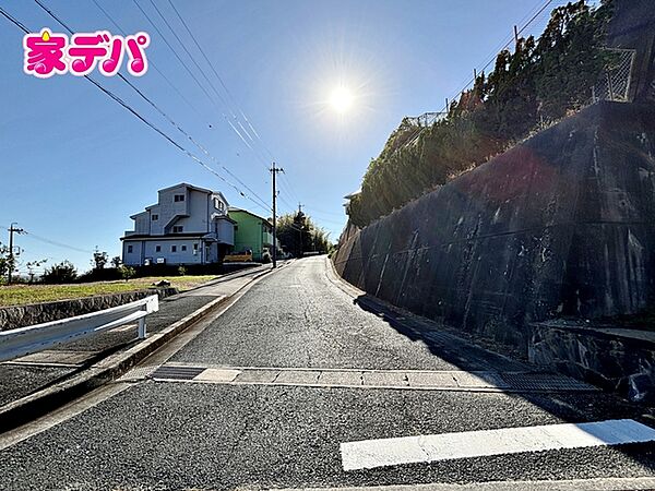 前面道路：西側8.6ｍ幅