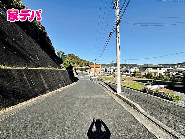 前面道路：西側8.6ｍ幅