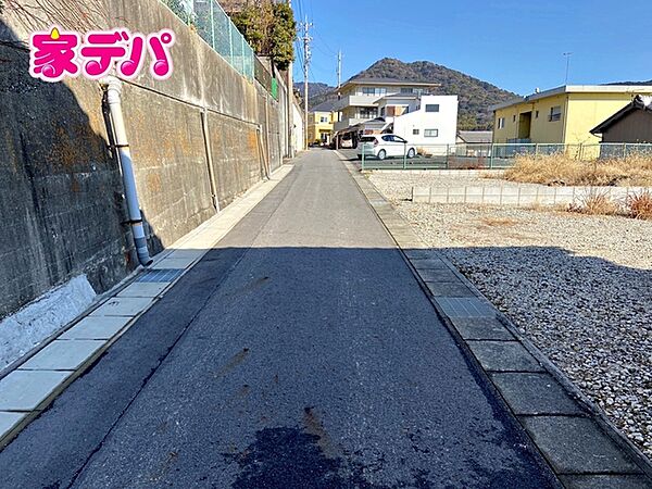 前面道路：北西側約3.8ｍ幅