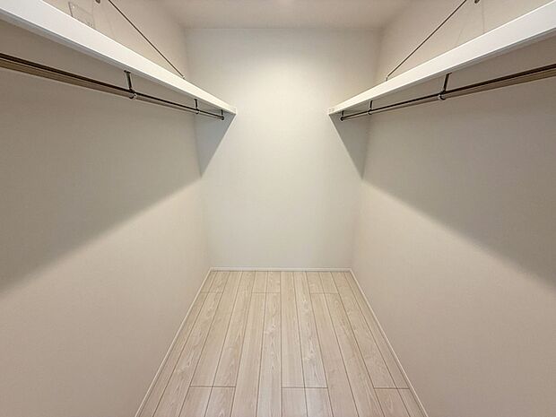 【WIC】 WICは洋服、帽子、バッグなど全て収納可能！お部屋がスッキリ整理整頓できます！ 