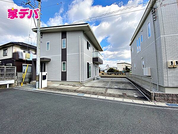 現地や周辺環境も一緒にご確認頂けます。現地ご案内致します。お気軽にお問合せ下さい。