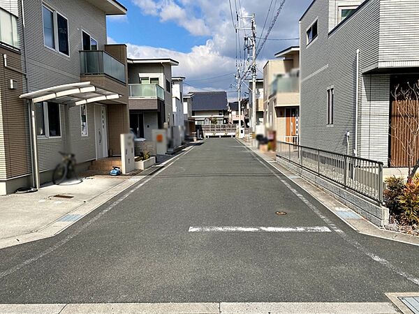 前面道路：南西側6ｍ幅