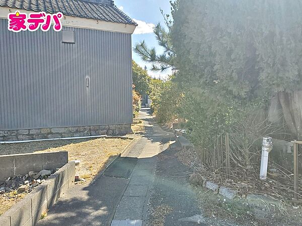 前面道路：西側