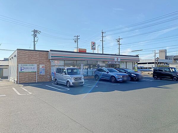 セブンイレブン豊川千歳通3丁目店（320m）