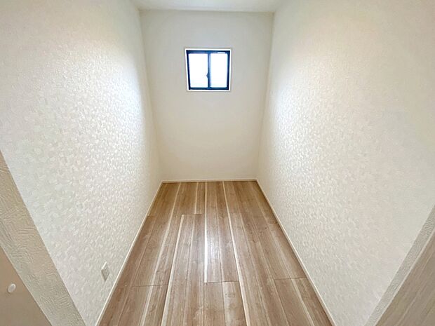 【物入】 物入以外に、趣味を楽しむプライベート空間として活用することも可能です