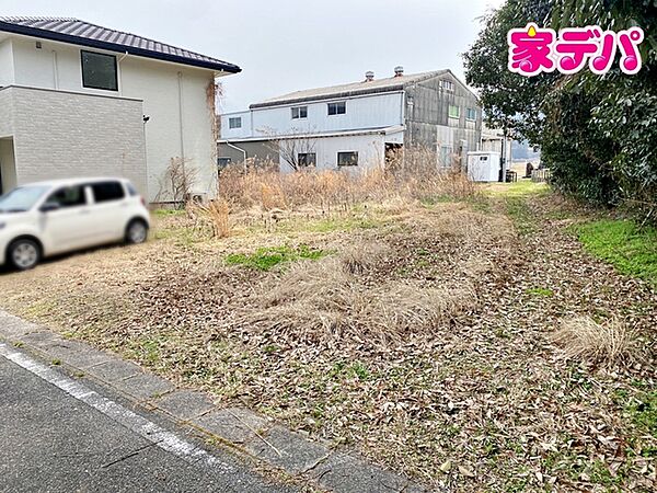 車通りも少ないので、運転が苦手な方でも自分のペースで駐車ができます