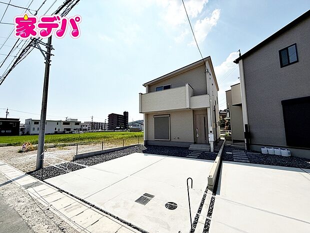 住宅ローンにご不安のあるお客様も、まずはお気軽にご相談下さい。お客様に最適な資金計画と金融機関をご案内いたします。