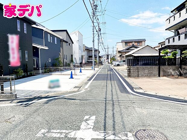 前面道路：北東側約4ｍ