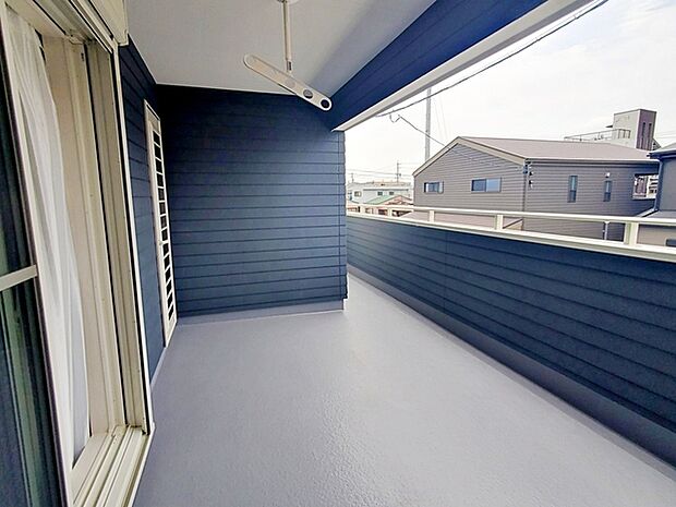 急な雨でも洗濯物が濡れにくいインナーバルコニー!外出の多いご家庭にオススメです!