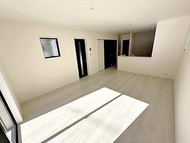 【リビング16.5帖】 ご家族みんながゆっくりくつろげる広々リビング  