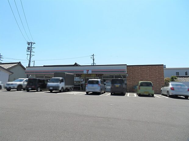 セブンイレブン蒲郡三谷北通三丁目店(800m)