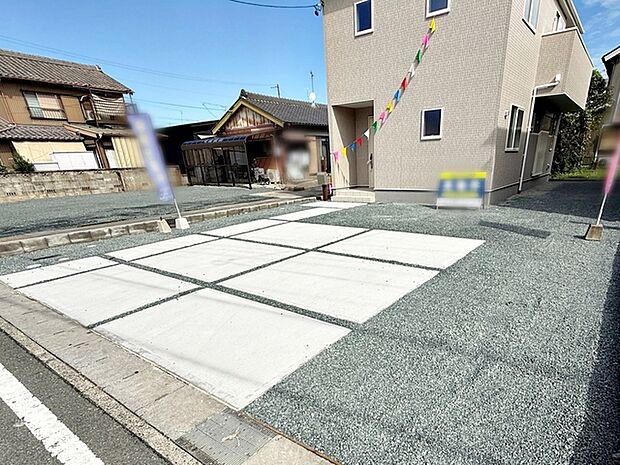 広々3台並列駐車可能物件！！お友達が遊びに来た時も安心！ 