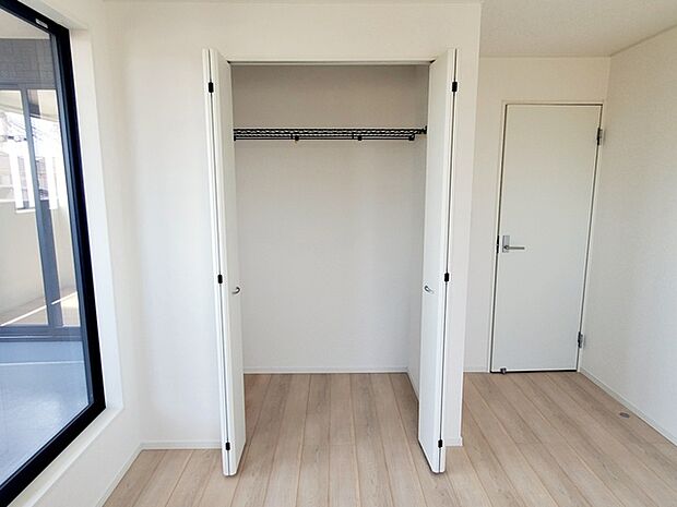 クローゼット付きでいつもお部屋はスッキリ!全居室にある収納スペースは住みやすさへのこだわりです。