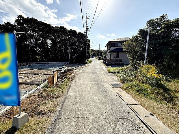 前面道路：西側約3.5ｍ幅（セットバック前）