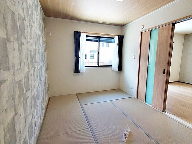 【和室6帖】 和モダンのお洒落な空間。普段はお子様の遊びスペースやくつろぎスペースにも使えます！ 