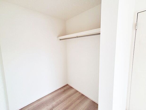 【WIC】 WICは洋服、帽子、バッグなど全て収納可能！お部屋がスッキリ整理整頓できます！ 