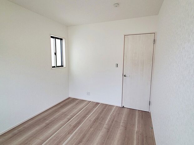 【洋室6.1帖】 お子様にとっての初めての「自分の部屋」。学習机やベッドの配置もラクラクです。