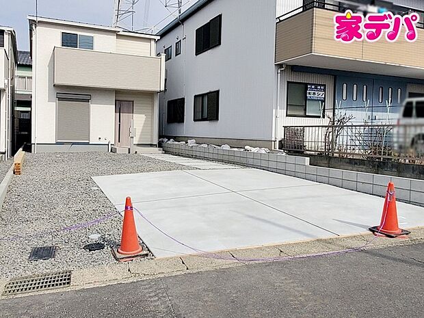 広々3台駐車可能物件!!お友達が遊びに来た時も安心!