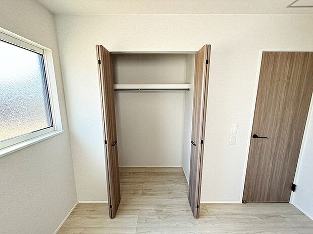 全居室に収納が完備されています。衣類や雑貨、子供のおもちゃまでスッキリ収納できます。