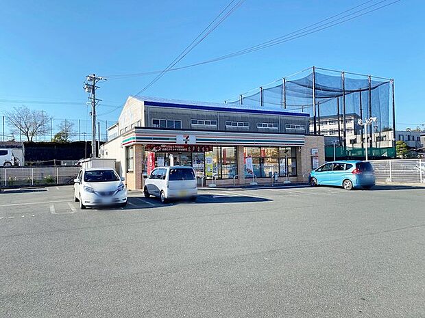 セブンイレブン豊川東豊町店(970m)