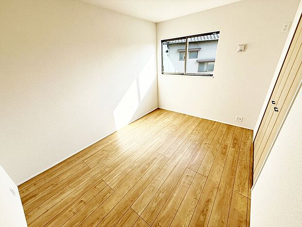 【洋室6帖】 お掃除やお手入れがしやすい全居室フローリング