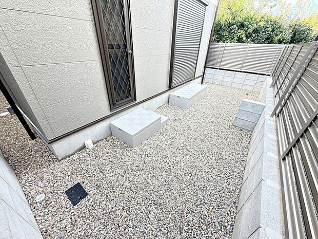 ハーブやお花を植えてガーデニングしたり、楽しみ方は自由自在！ 