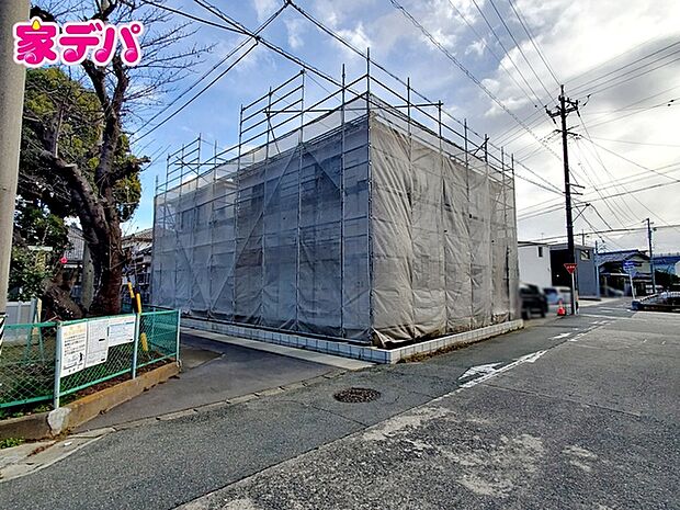 住宅ローンにご不安のあるお客様も、まずはお気軽にご相談下さい。お客様に最適な資金計画と金融機関をご案内いたします。